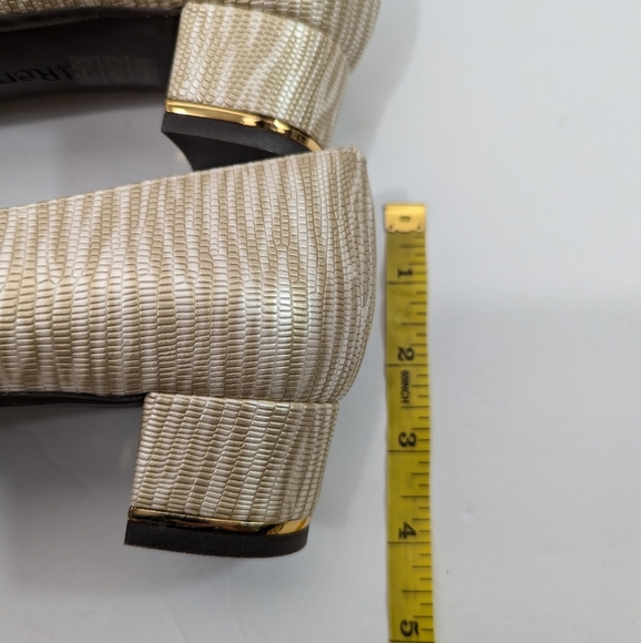 NWOB J Renee Reptile Embossed Metallic Tan Cream Comfort Low Heel Pumps Size 10 - Picture 10 of 10